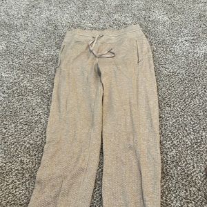 Lululemon tan knit joggers basically new size 4